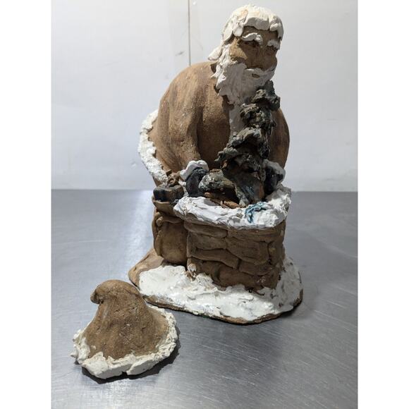 VTG Primitive Clay Santa Claus Entering A Chimney Statue 9" Tall - Picture 8 of 11